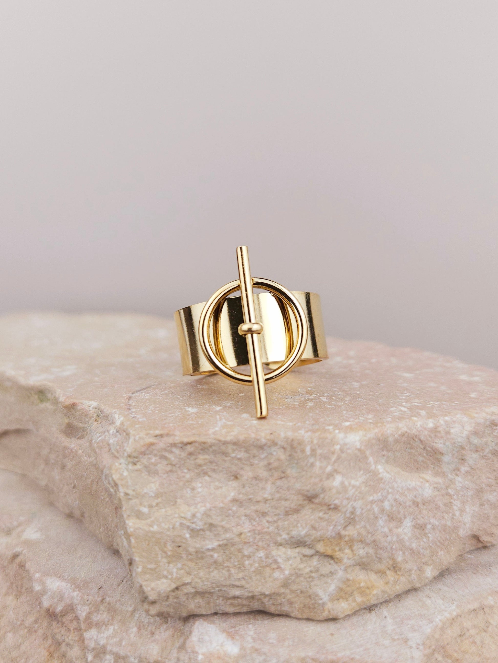 Bague CIRCULO Bague Cercle Barre en Acier Inoxydable – AZTEK Bijoux